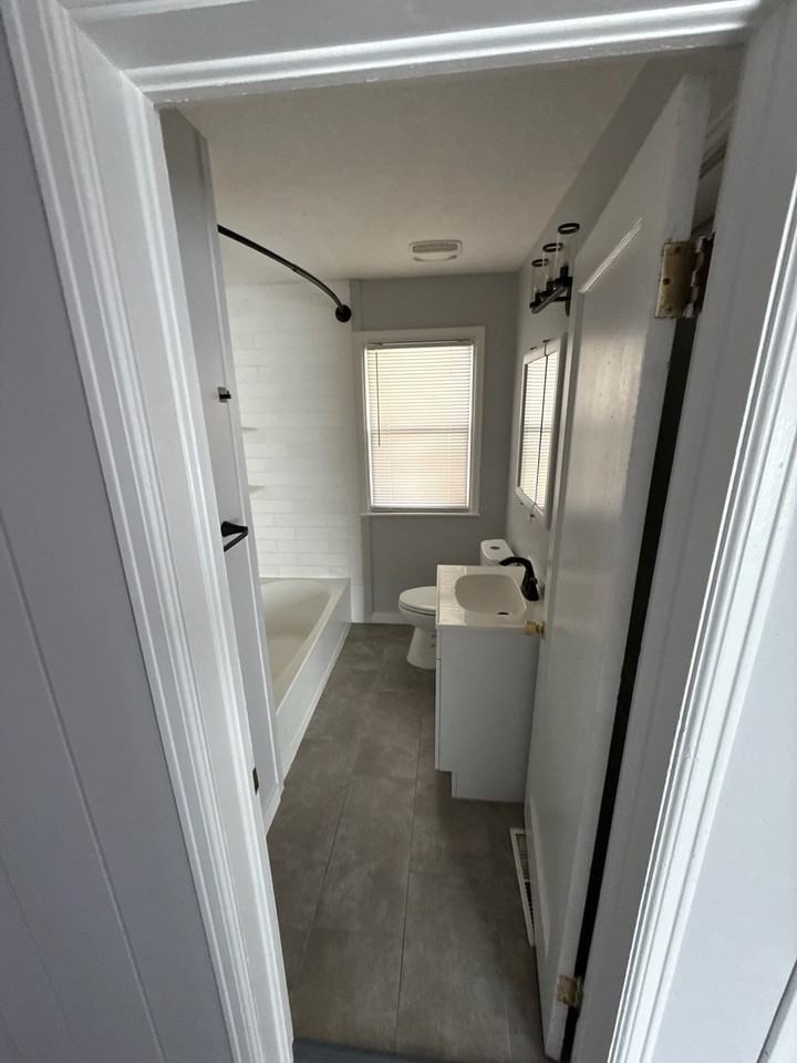 466 West 200 North - Photo 6 of 12