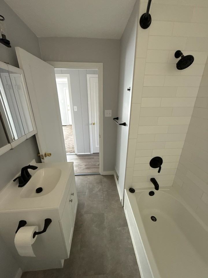 466 West 200 North - Photo 7 of 12