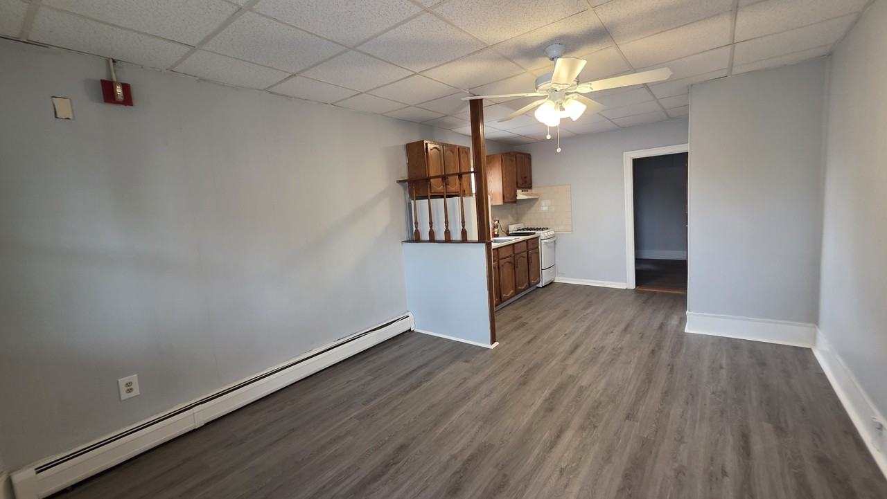 422 Armistice blvd. - Photo 4 of 9