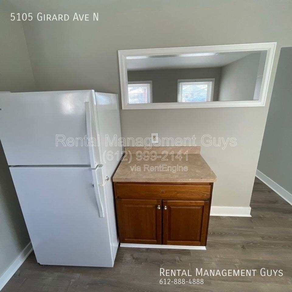 5105 Girard Ave N - Photo 6 of 22