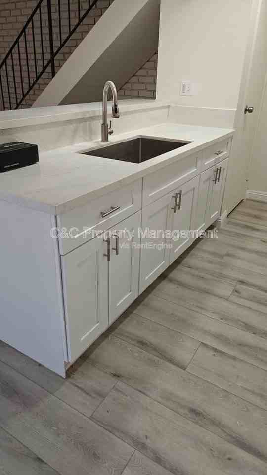 3479 20th St - Photo 4 of 19