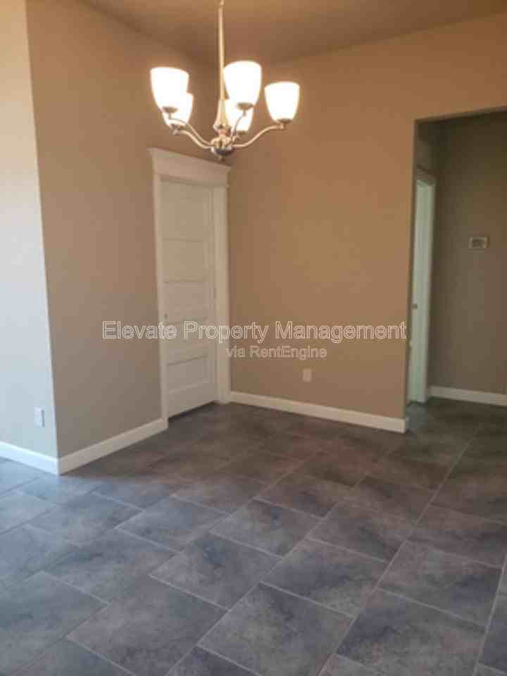 2213 Ailsa Rd - Photo 6 of 21