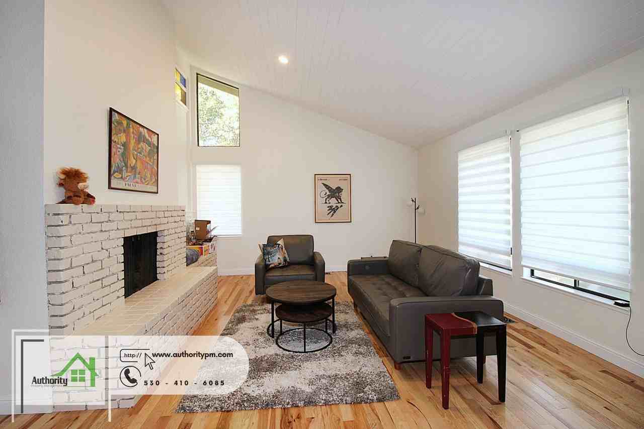 3350 Mountain Oak Dr - Photo 3 of 50