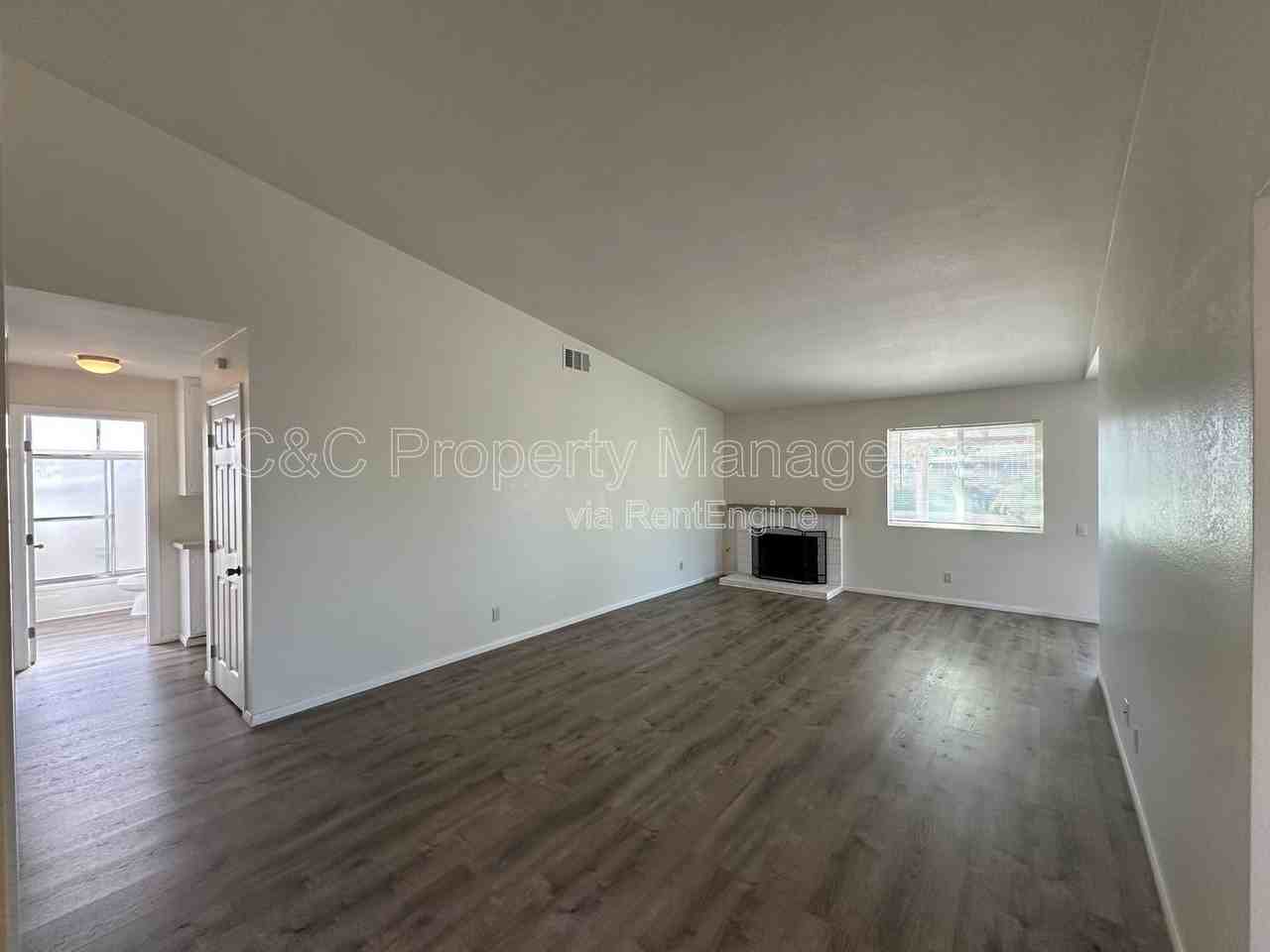 823 Aspen St - Photo 6 of 14