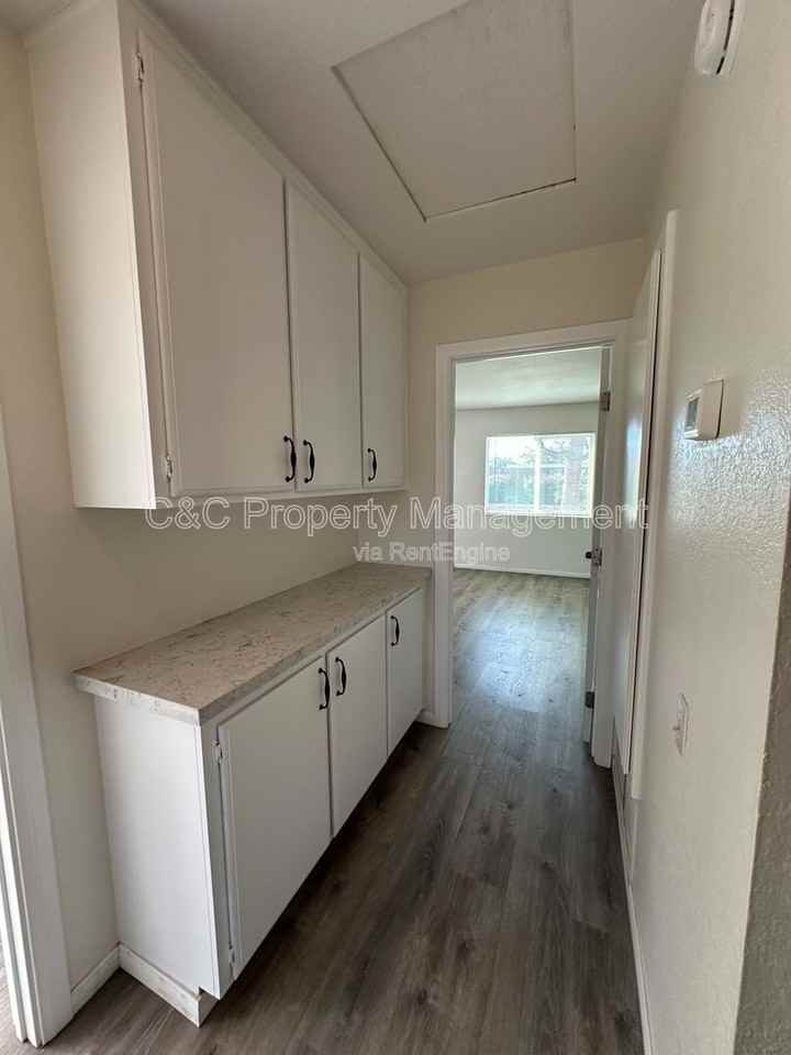 823 Aspen St - Photo 7 of 14