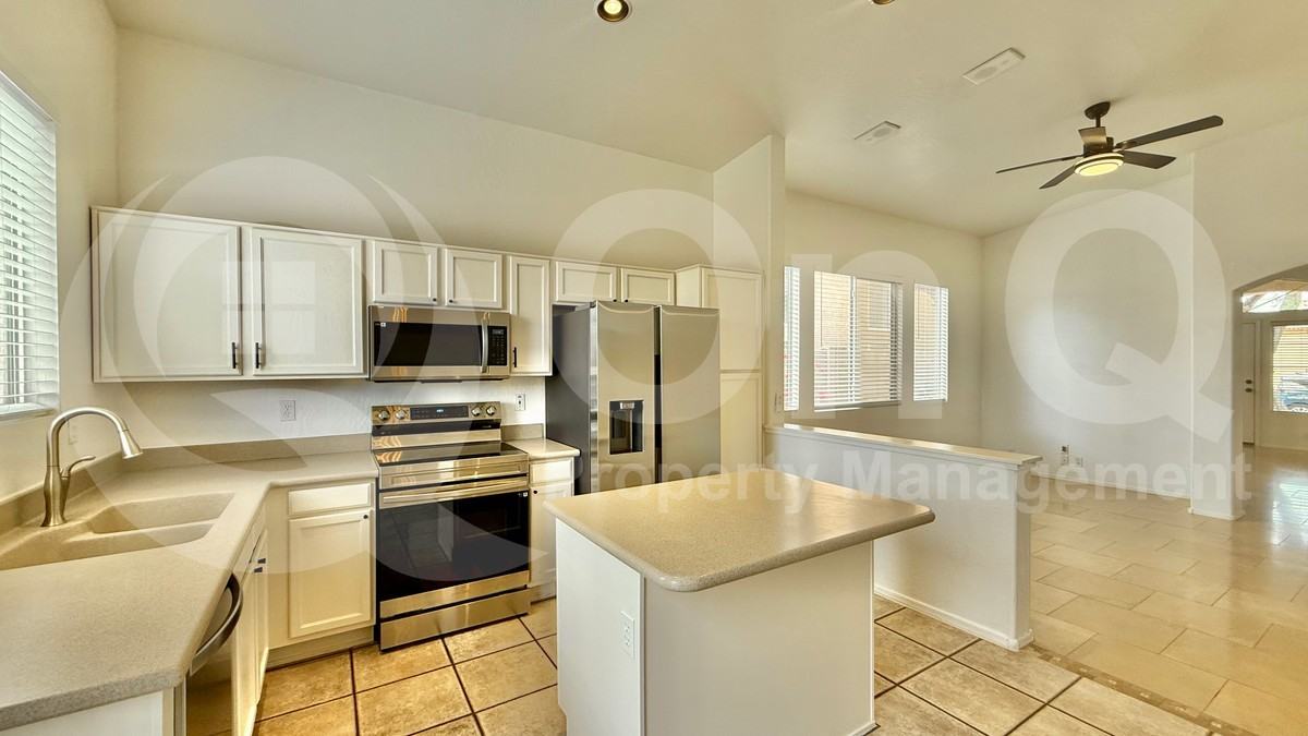 31205 N 45th St - Photo 3 of 20