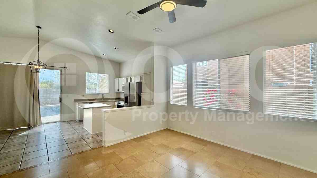 31205 N 45th St - Photo 6 of 20