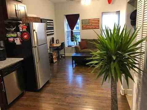 1853 West Wellington Avenue - Photo 2 of 17