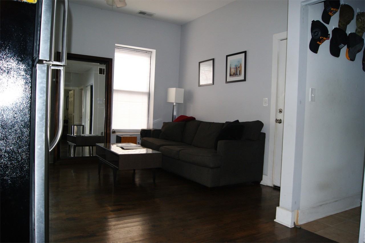 1853 West Wellington Avenue - Photo 3 of 17