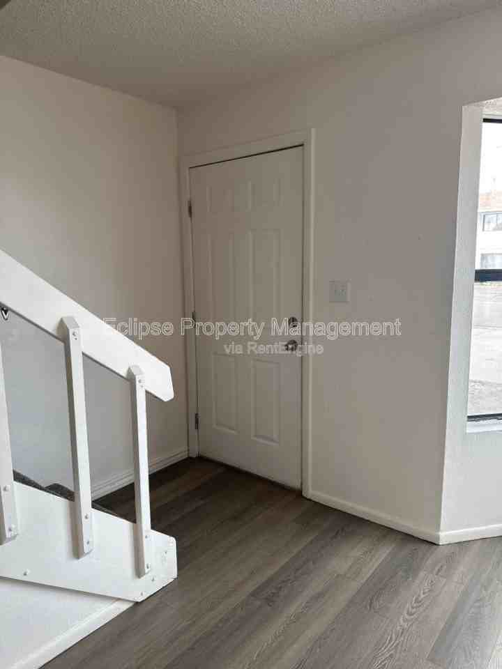 3247 Main St #1 - Photo 2 of 13