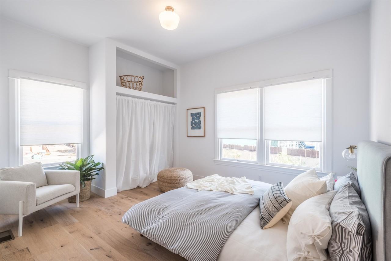 133 S Avenue 56 - Photo 4 of 17