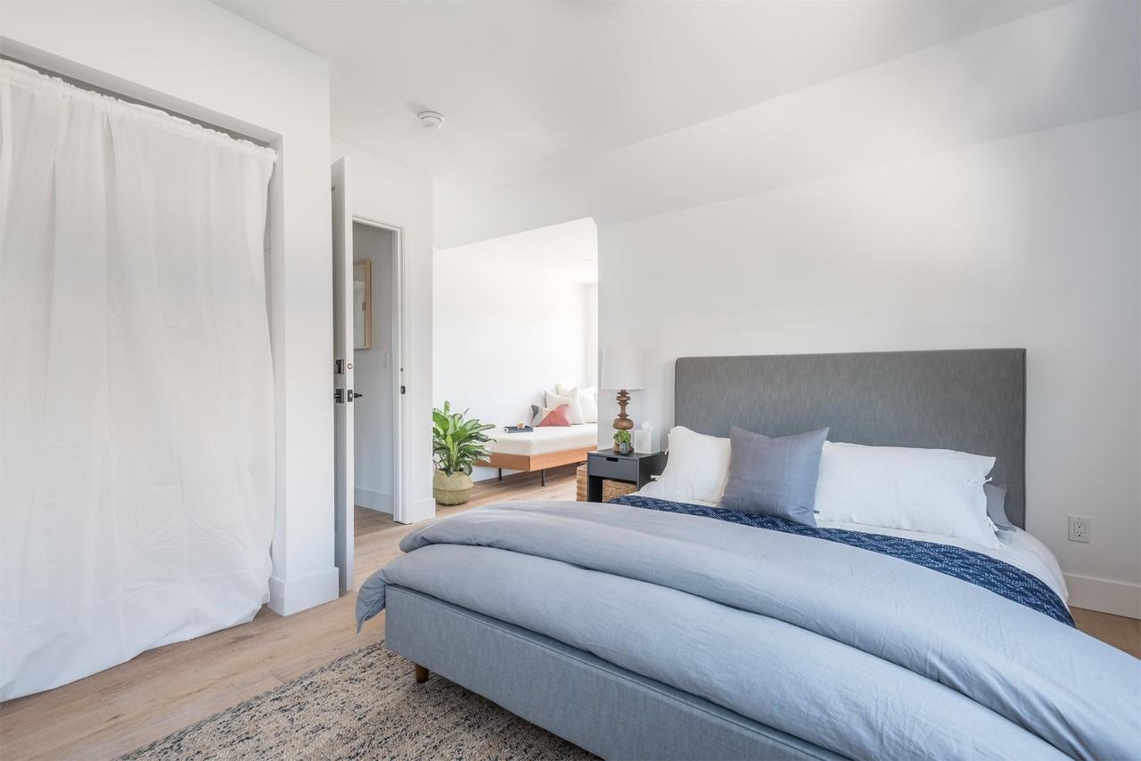 133 S Avenue 56 - Photo 5 of 17