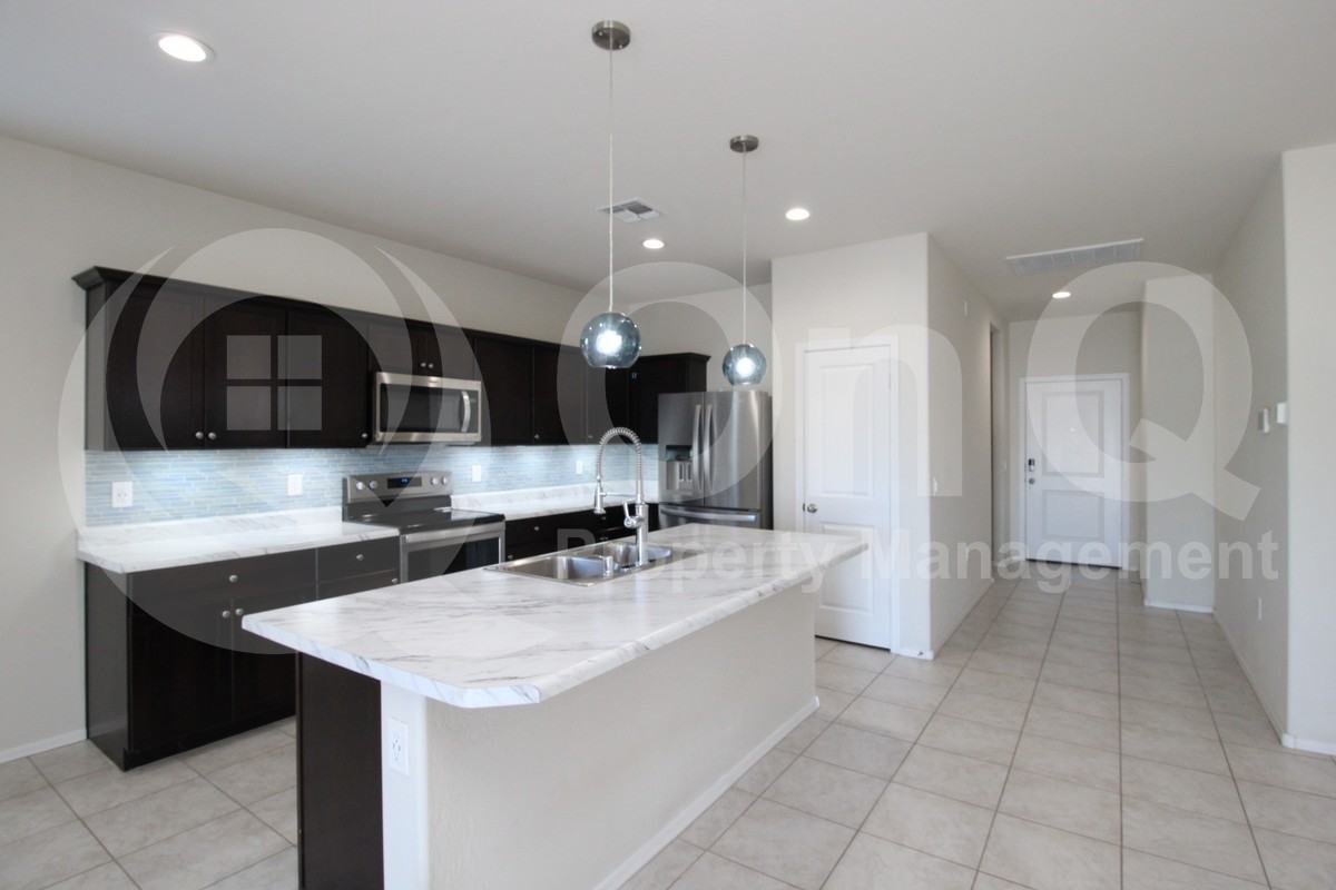 4516 W Cinnamon Ave - Photo 4 of 24