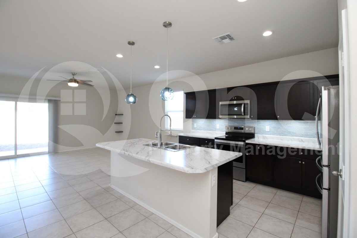 4516 W Cinnamon Ave - Photo 5 of 24