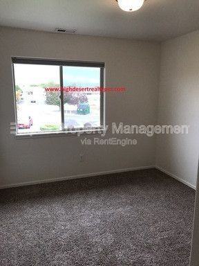 2470 Theresea Ln - Photo 6 of 15