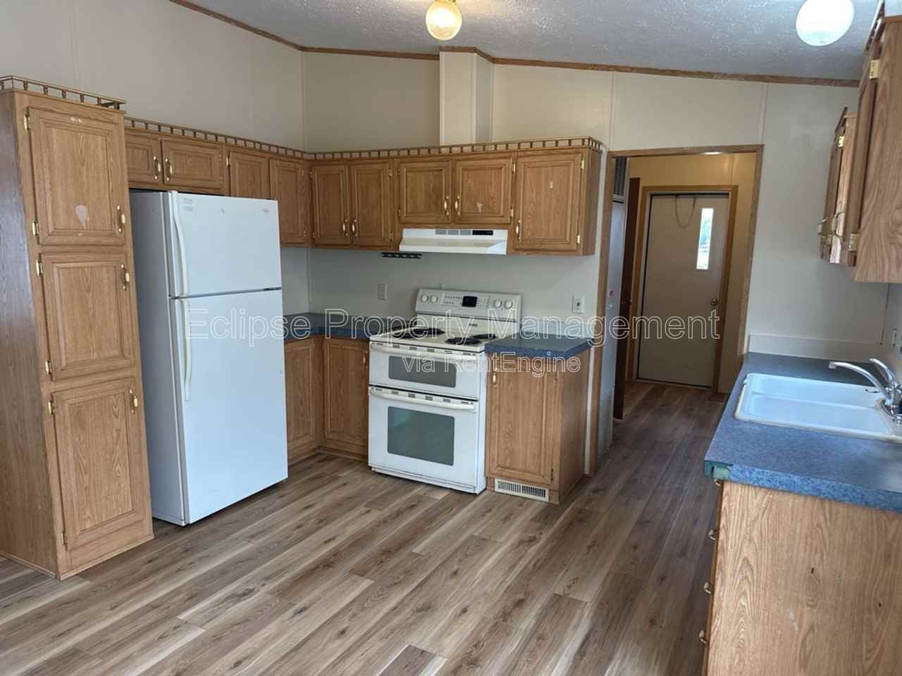 187 Honeysuckle Cir - Photo 5 of 28