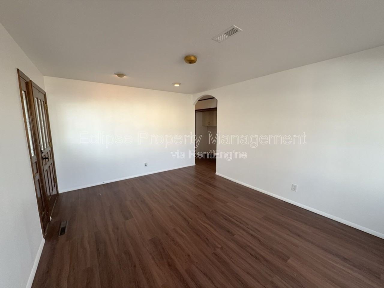 1725 Glenwood Ave - Photo 4 of 37