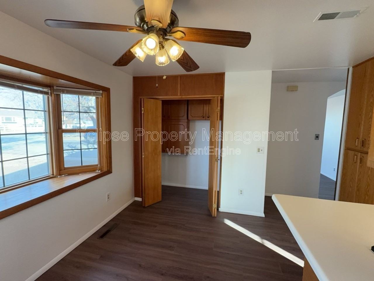 1725 Glenwood Ave - Photo 6 of 37