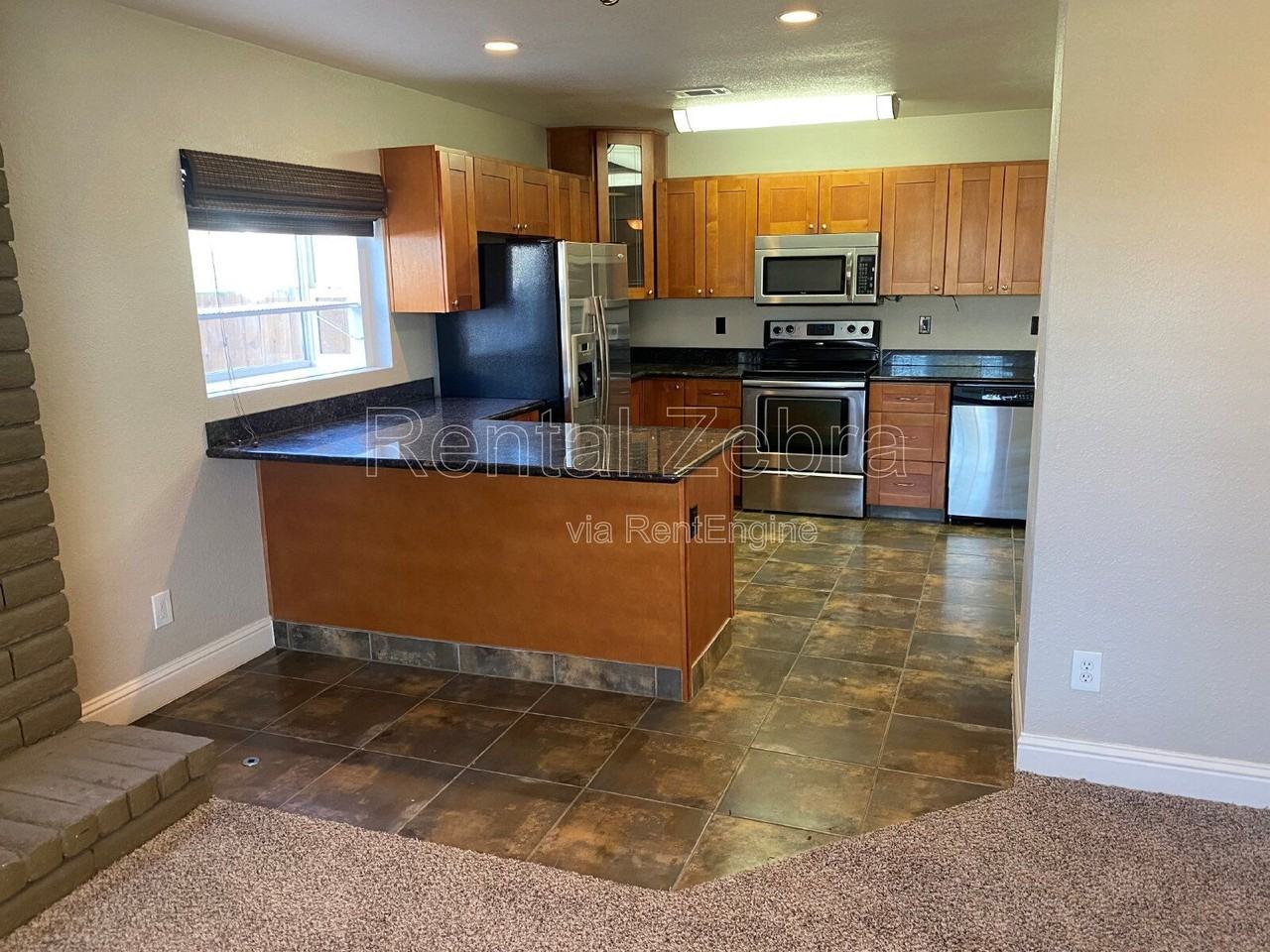 1216 Rose Ave - Photo 3 of 26