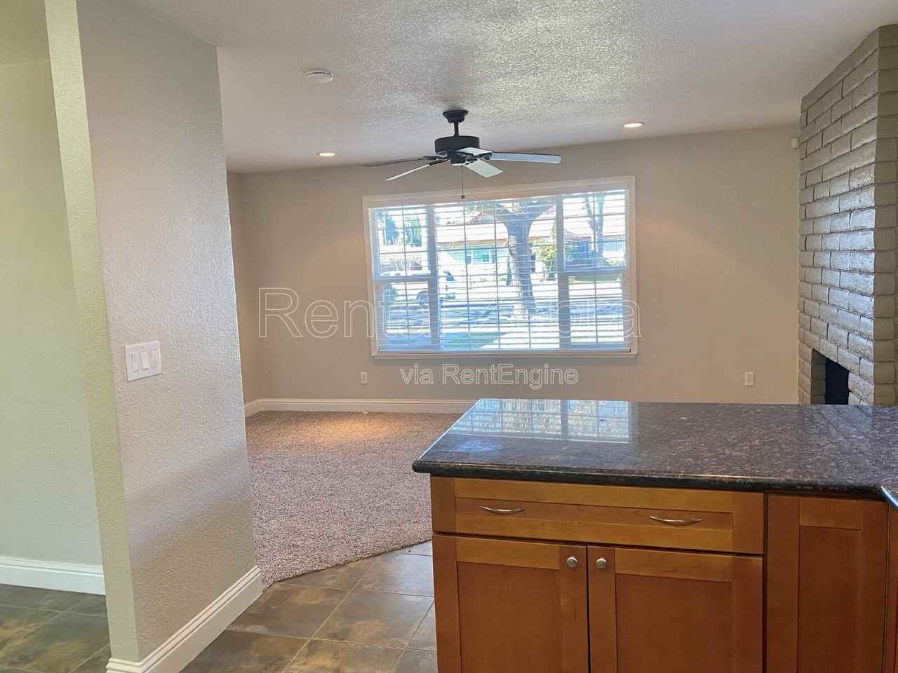 1216 Rose Ave - Photo 5 of 26