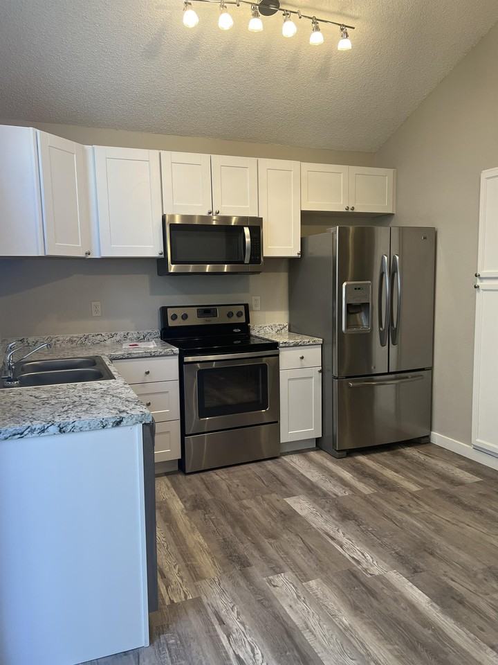 17676 E Bethany Cir - Photo 2 of 25