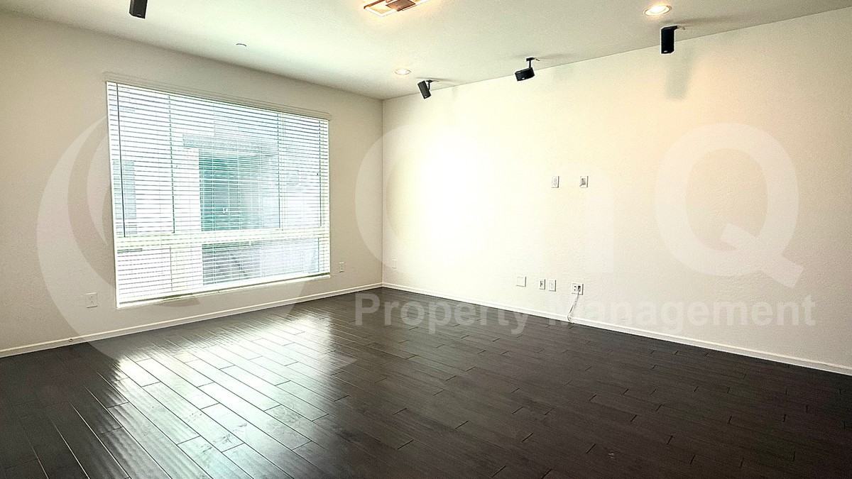 1250 N Abbey Ln #247 - Photo 6 of 31