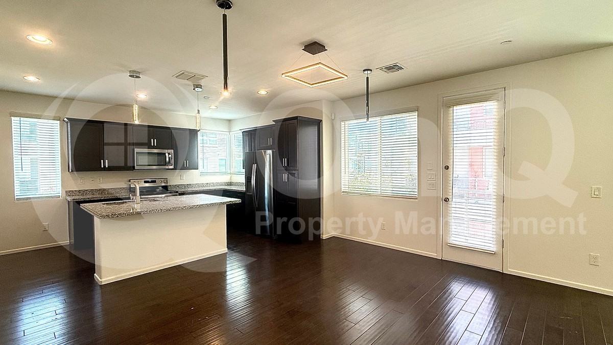 1250 N Abbey Ln #247 - Photo 7 of 31