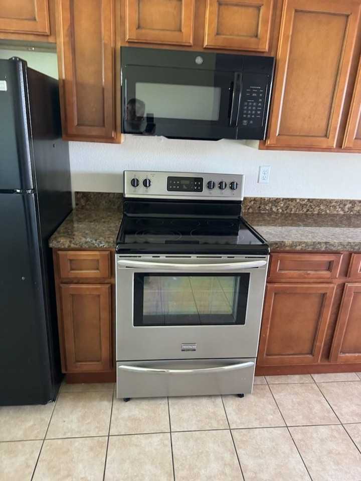 2338 N 52nd Street - Photo 3 of 40