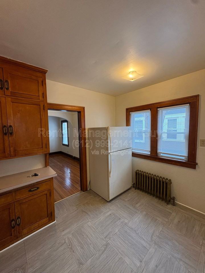 3318 Penn Ave N #3 - Photo 6 of 8