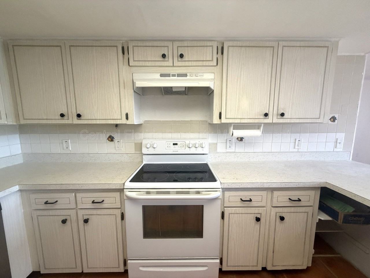 7010 Ironwood Dr - Photo 6 of 24