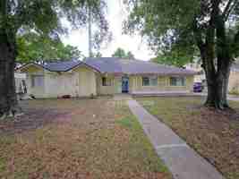 featured image of 3306 Laurel Dale Dr