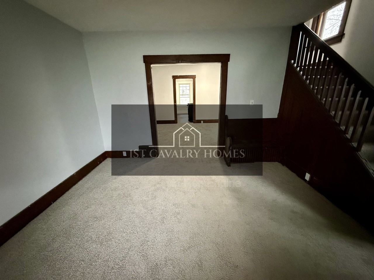 242 Park Ave Sw - Photo 3 of 11