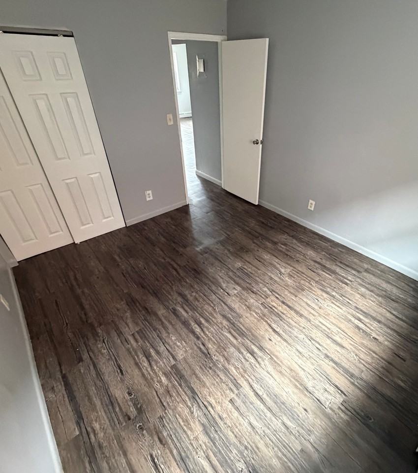 102 West Hudson St - Photo 7 of 12