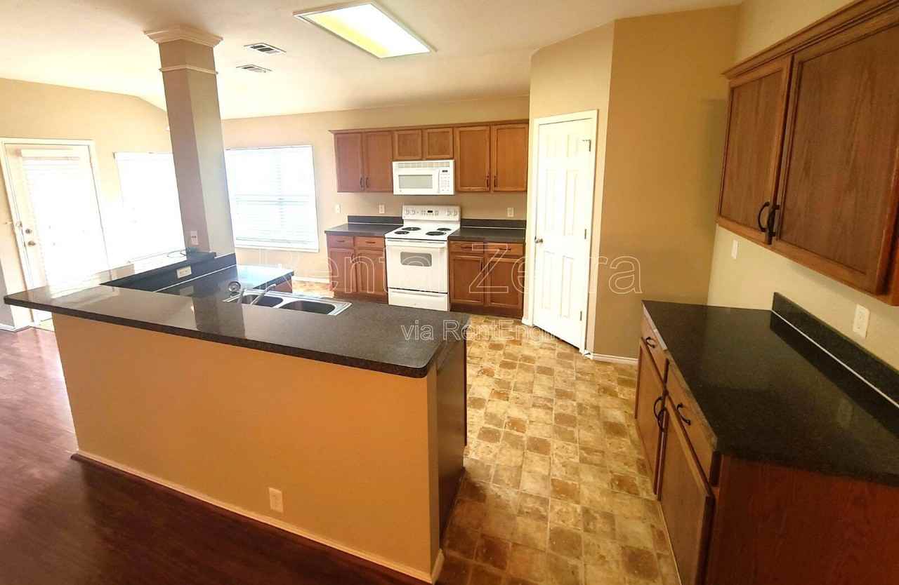 8612 Orleans Ln - Photo 3 of 18