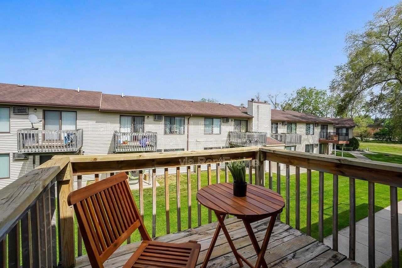 2864 Locke Ave Sw #2 - Photo 6 of 21