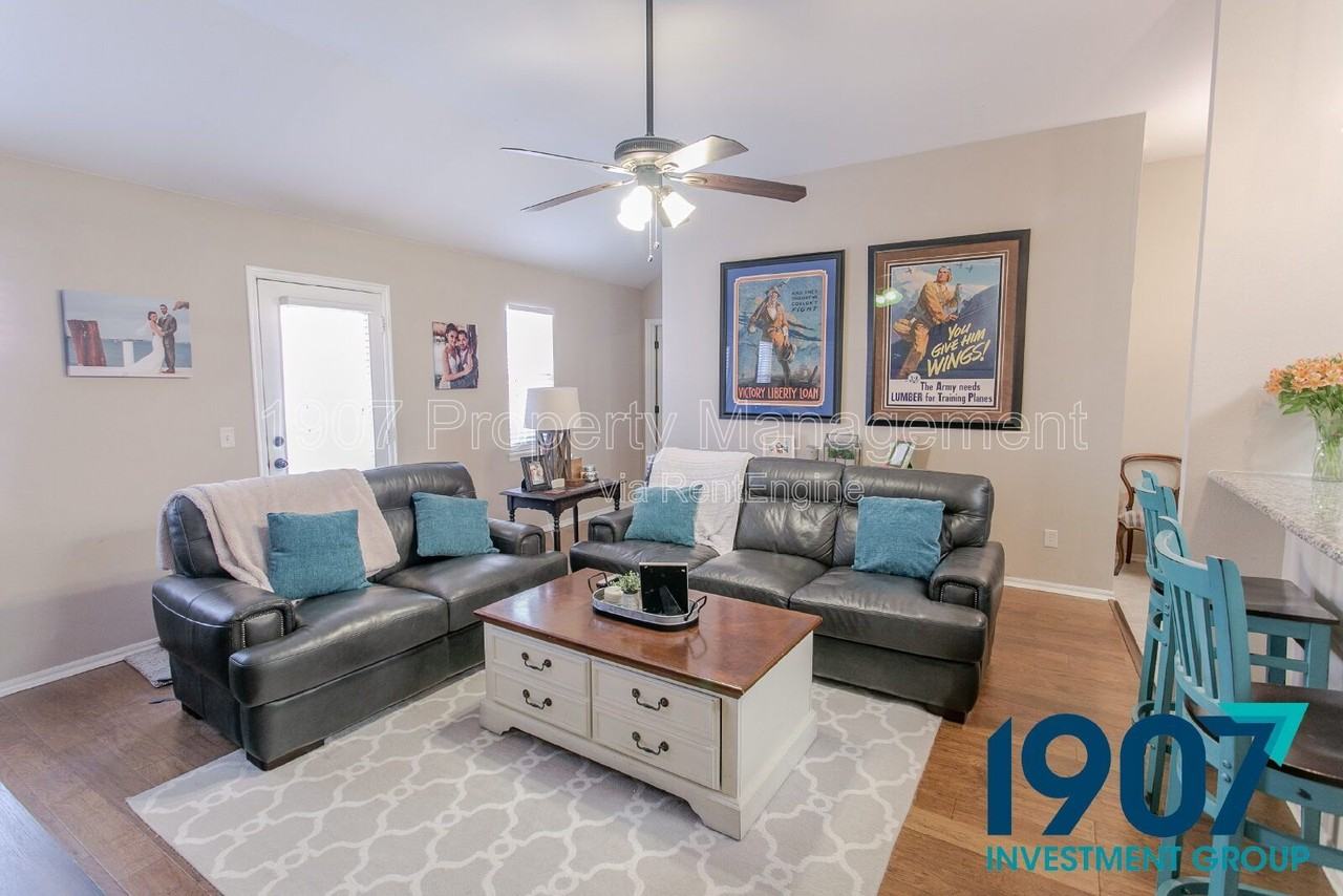 1412 Sw 23rd St - Photo 7 of 28