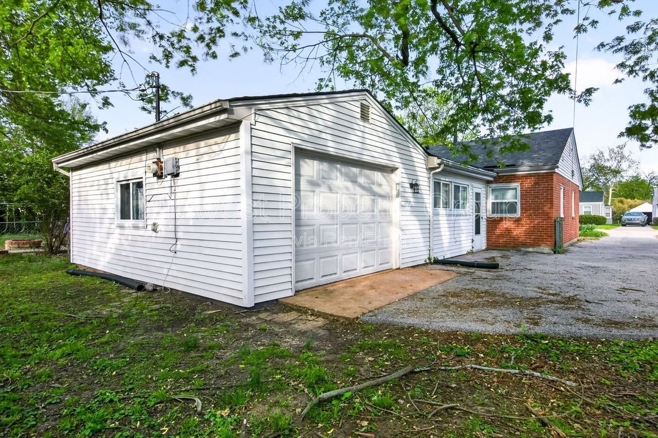 4313 Saint Dominic Ln - Photo 4 of 25