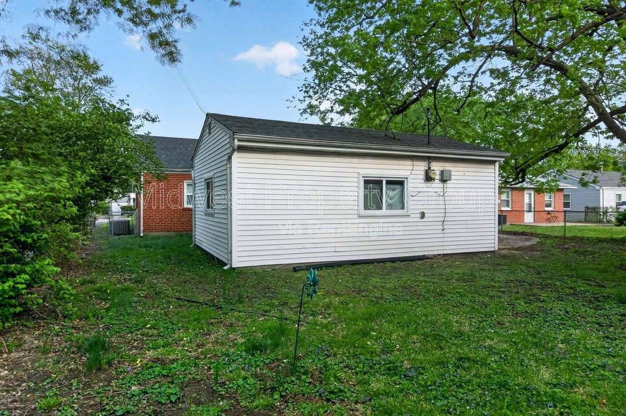 4313 Saint Dominic Ln - Photo 6 of 25