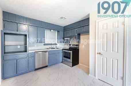 1611 Pinewood Dr - Photo 6 of 17