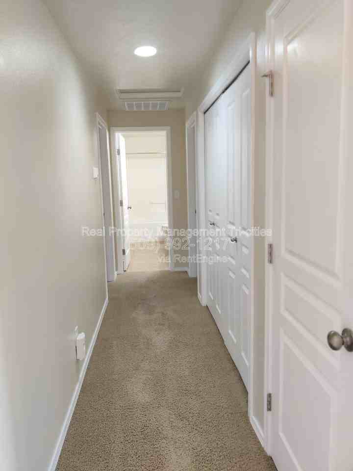 502 S Florida Pl - Photo 6 of 15