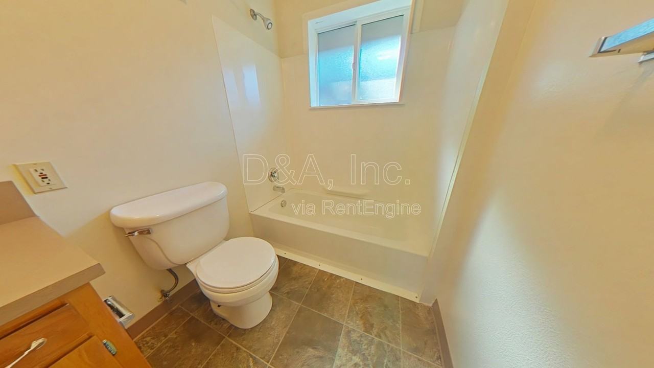 555 Nw Kings Blvd #3 - Photo 7 of 8