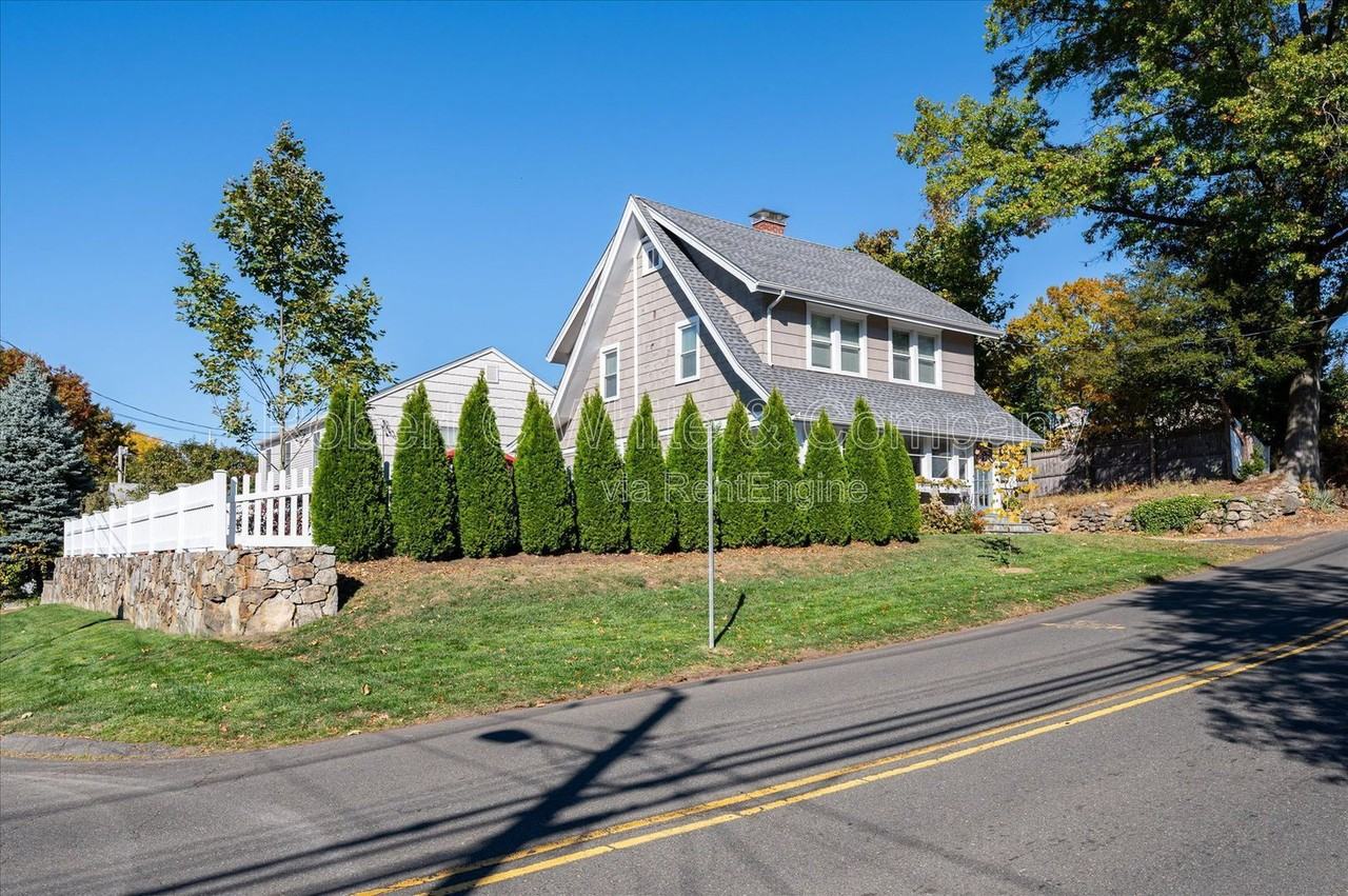 15 Emerson St - Photo 3 of 28