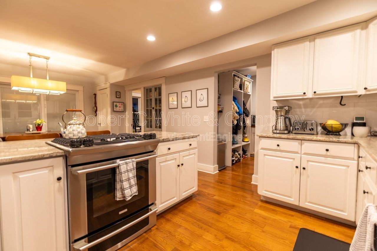 15 Emerson St - Photo 6 of 28