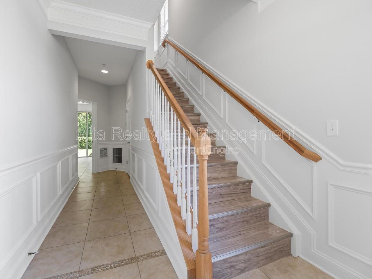 4472 Congressional Dr - Photo 7 of 50