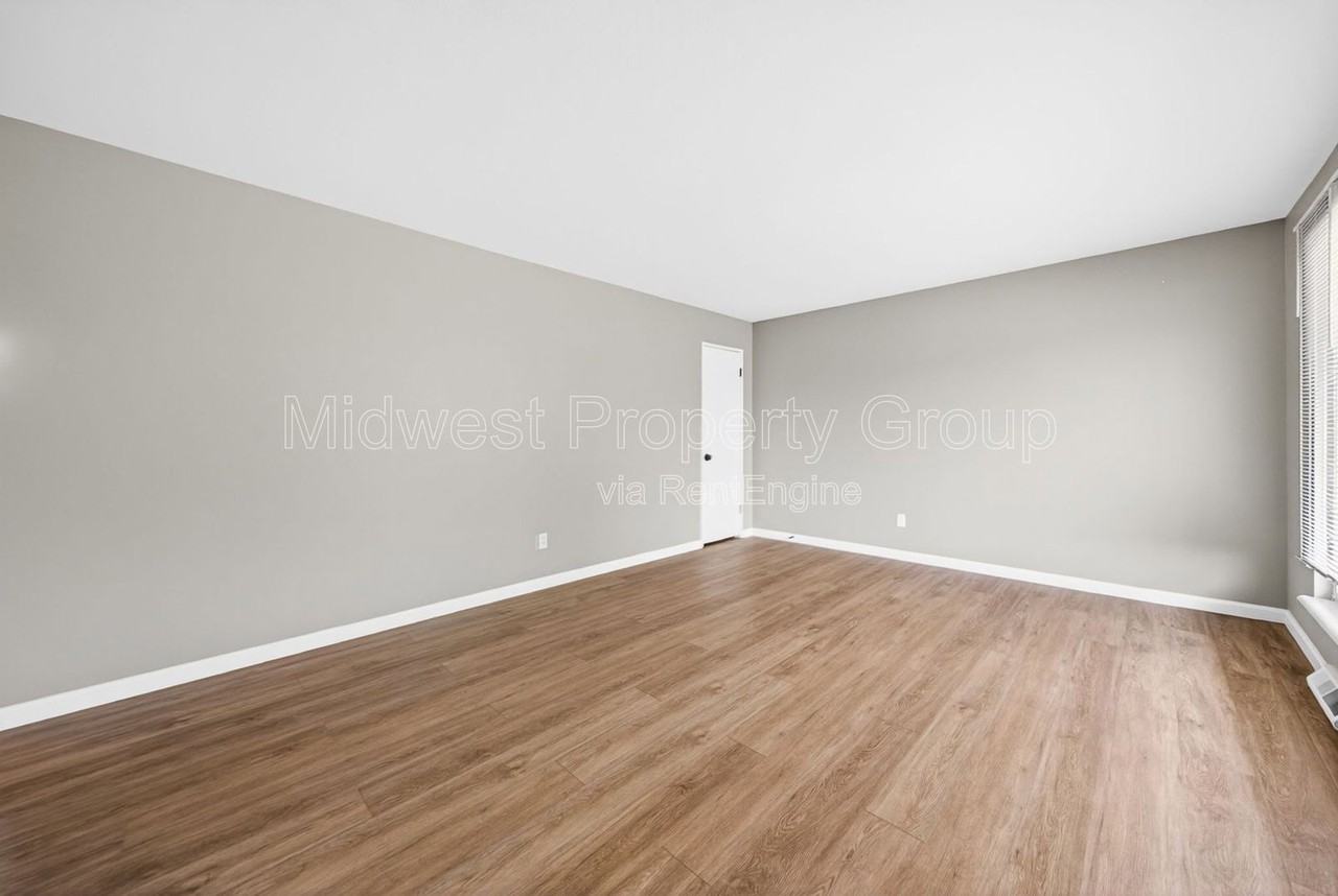 1810 Swallow Ln - Photo 5 of 31