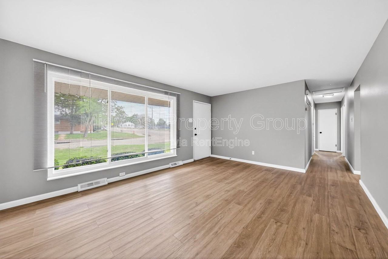 1810 Swallow Ln - Photo 6 of 31