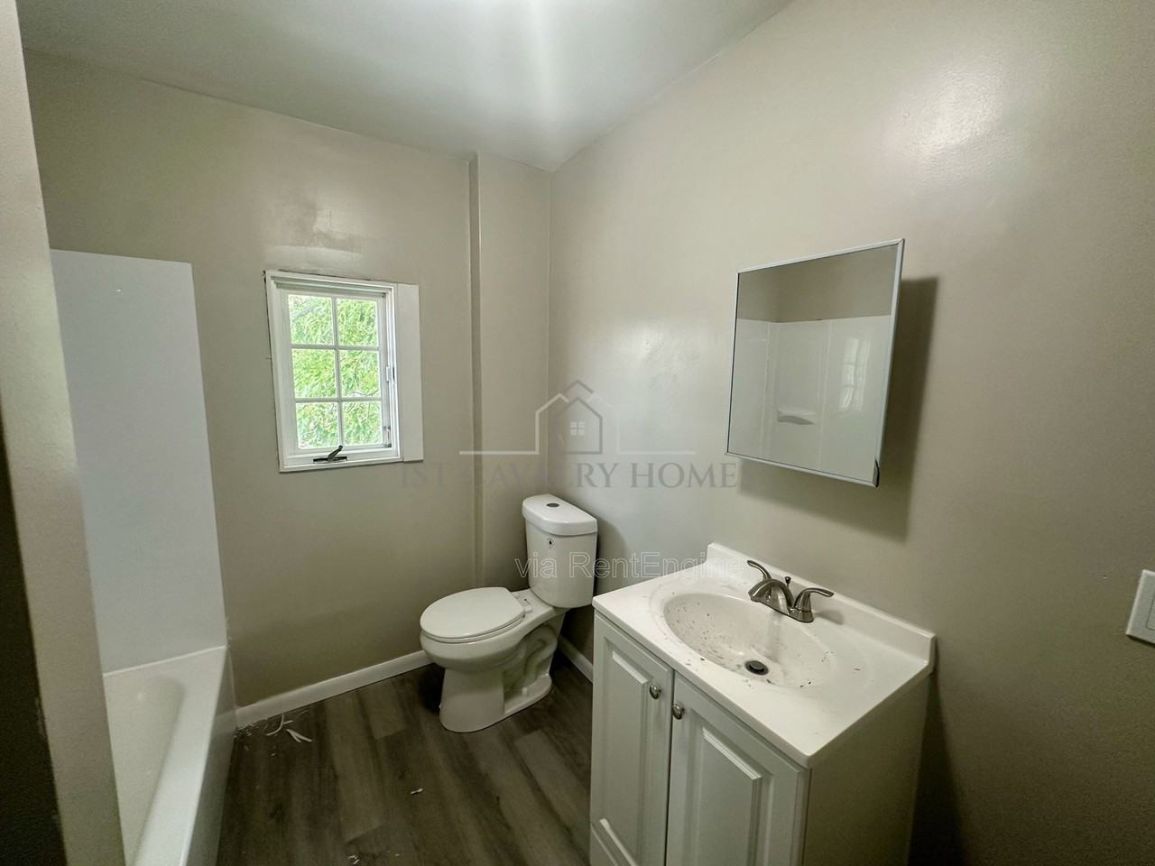 555 Lumiere St - Photo 7 of 12