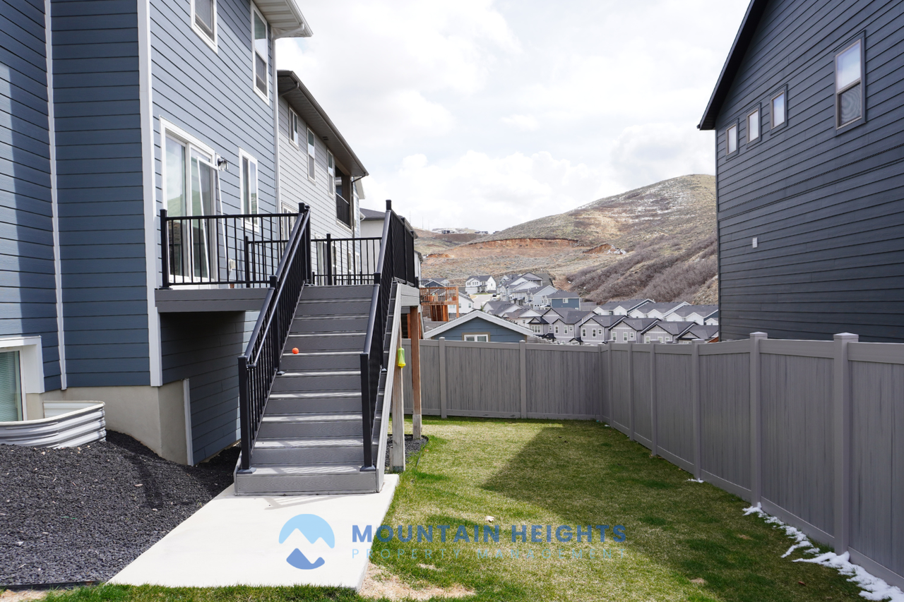 2191 W Northridge Dr - Photo 6 of 35