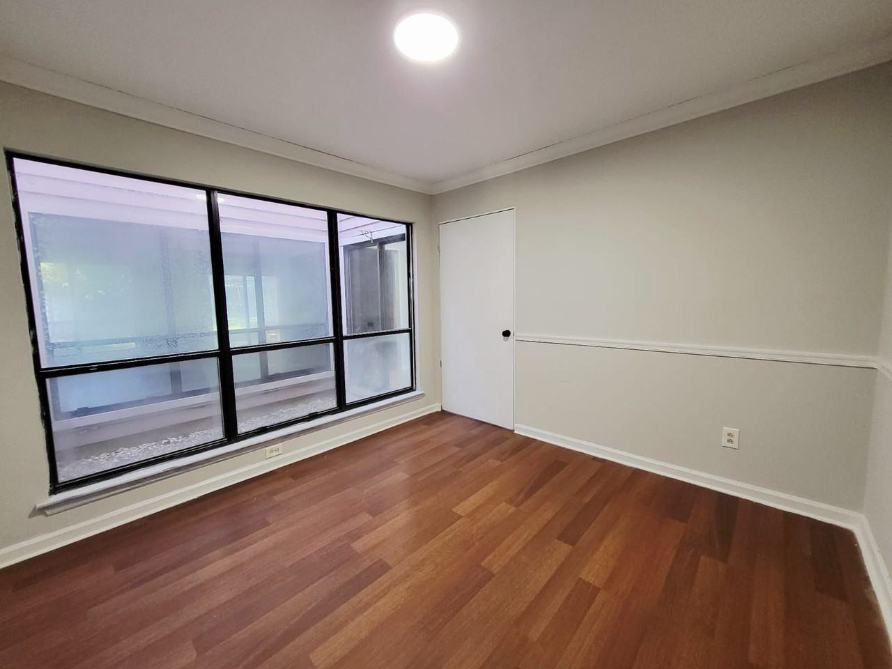 4715 Cricklewood Ln - Photo 3 of 37