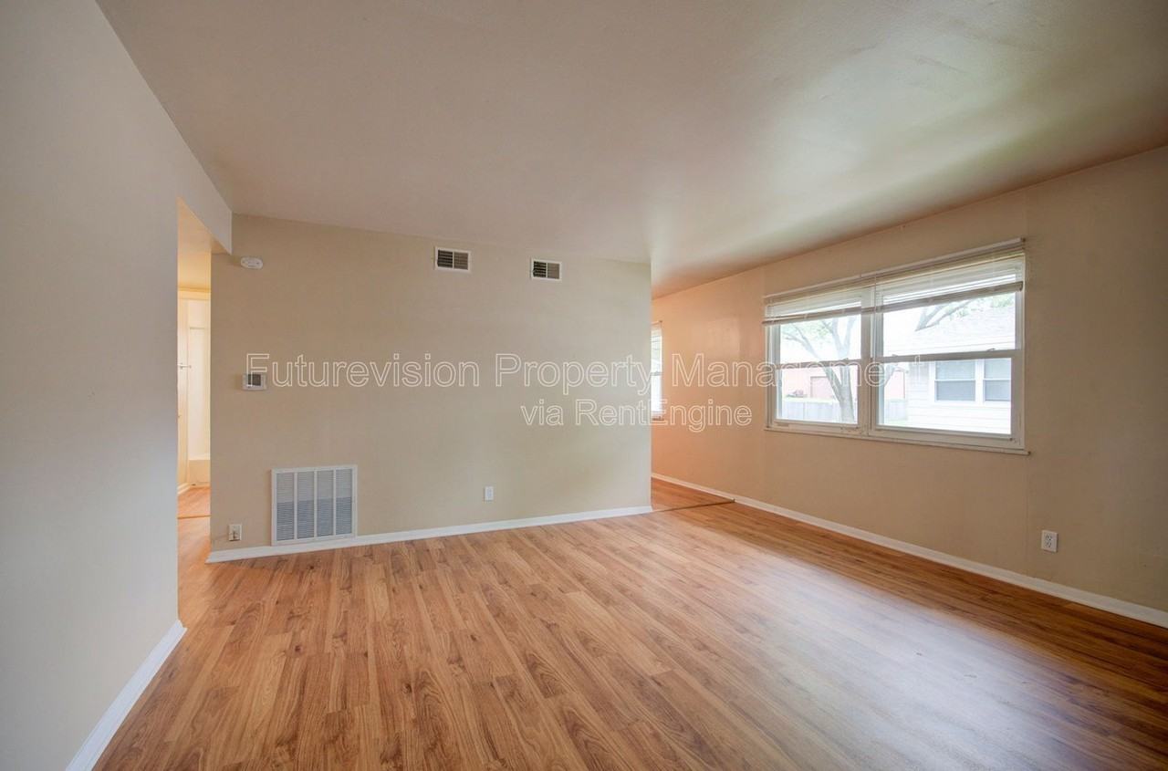 1315 Argo Ln #4 - Photo 4 of 13